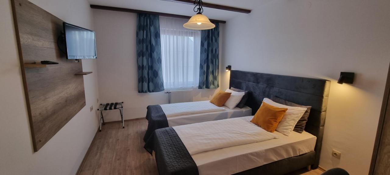 Hotel Bacchus Keszthely Exterior foto